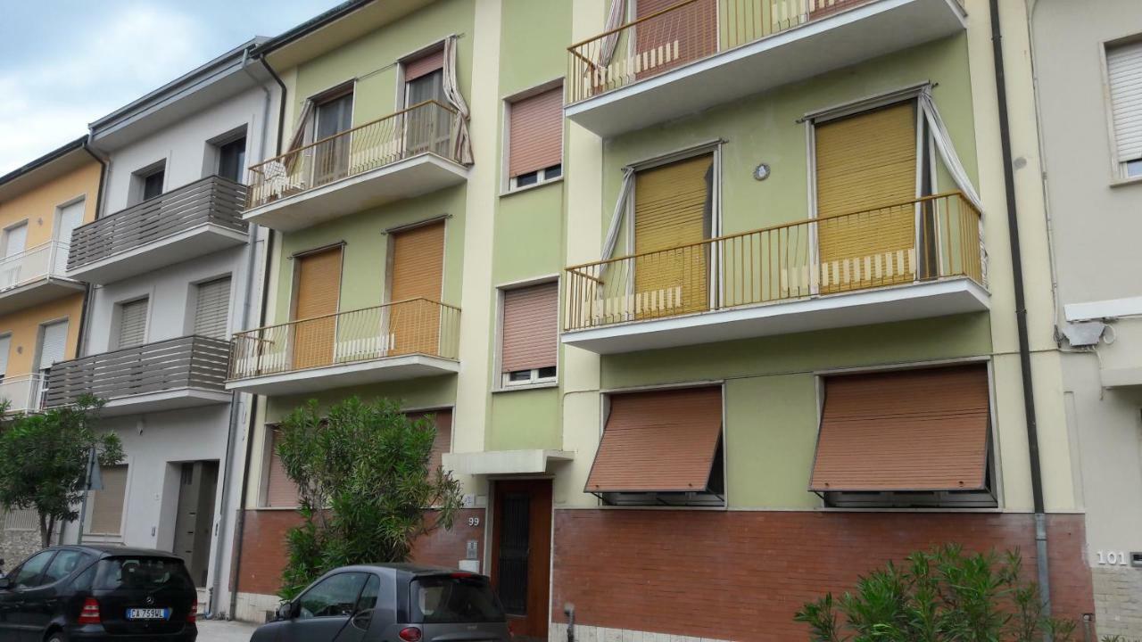 Boutique Apartment Con Tv Da 65 E 43 Viareggio Exterior foto